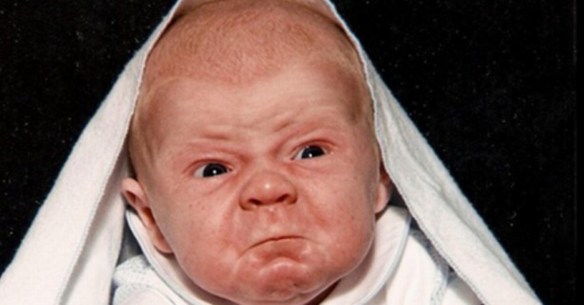 史上最もおかしな赤ちゃんの写真13枚 8番目の赤ちゃんはあからさまに疑わしい表情をしている Imishin Jp