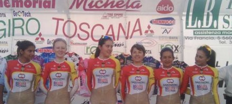 コロンビアの自転車チームは新調したユニフォームを披露した しかし下半身を見た時ギョッと目を見開いた Imishin Jp